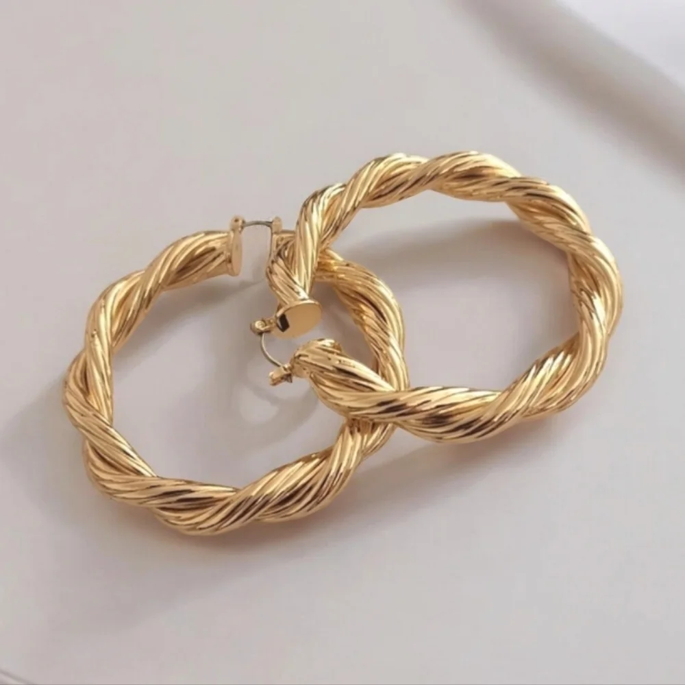 GOLD HOOP Earrings Twisted Chunky Thick Y2K Statement Hip Hop Hoops - Picture 16 of 16